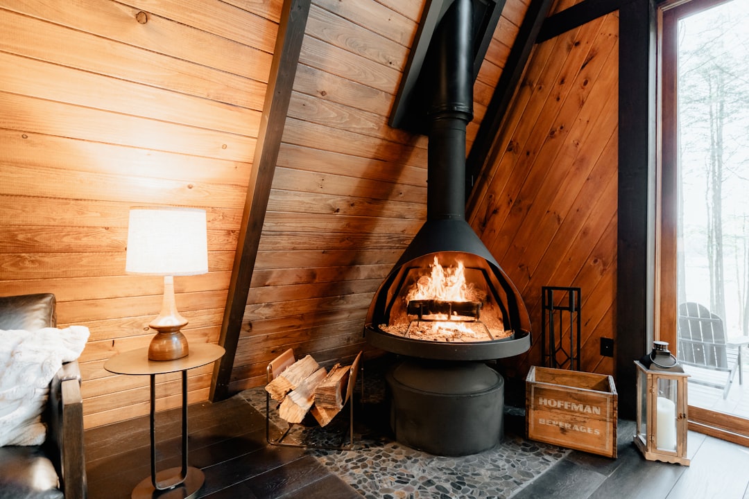 my-path Cozy fire in the living room 1/2 (IG: @clay.banks)